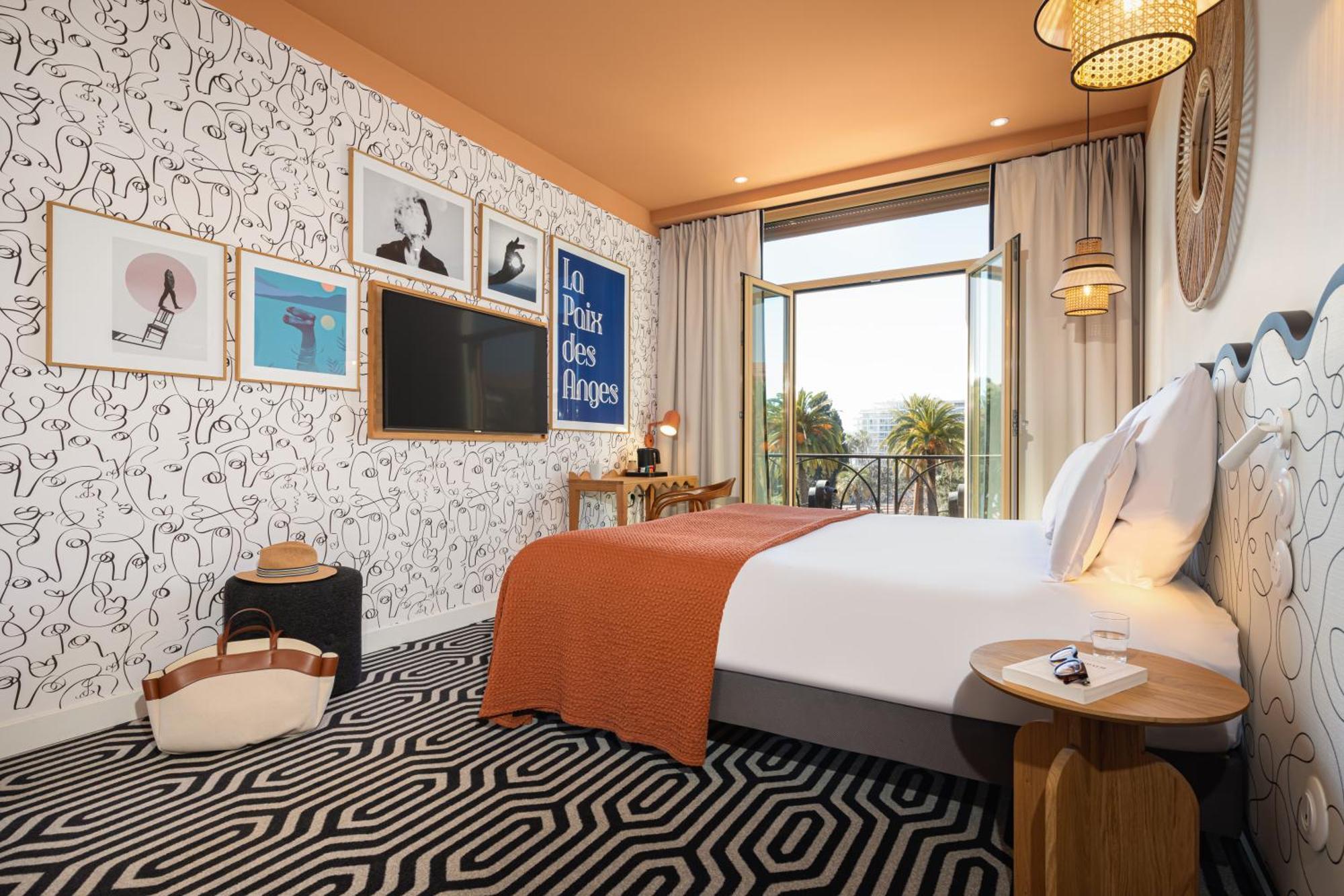1er Hotel 3*